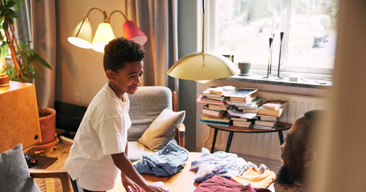 Do Kids Still Do Chores? One Parent Asked Reddit If Their Kid Was The Only One